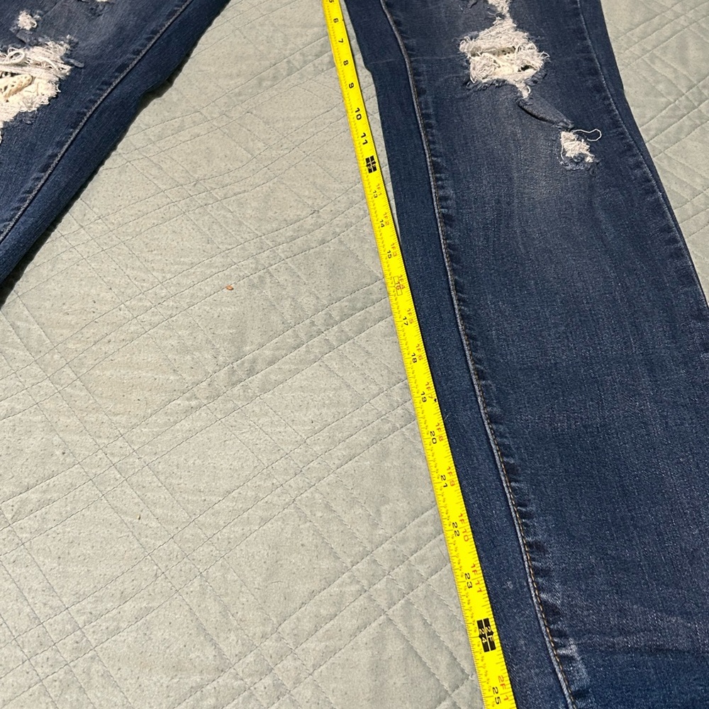 Distressed Blue Jeans - Picture 6 of 6